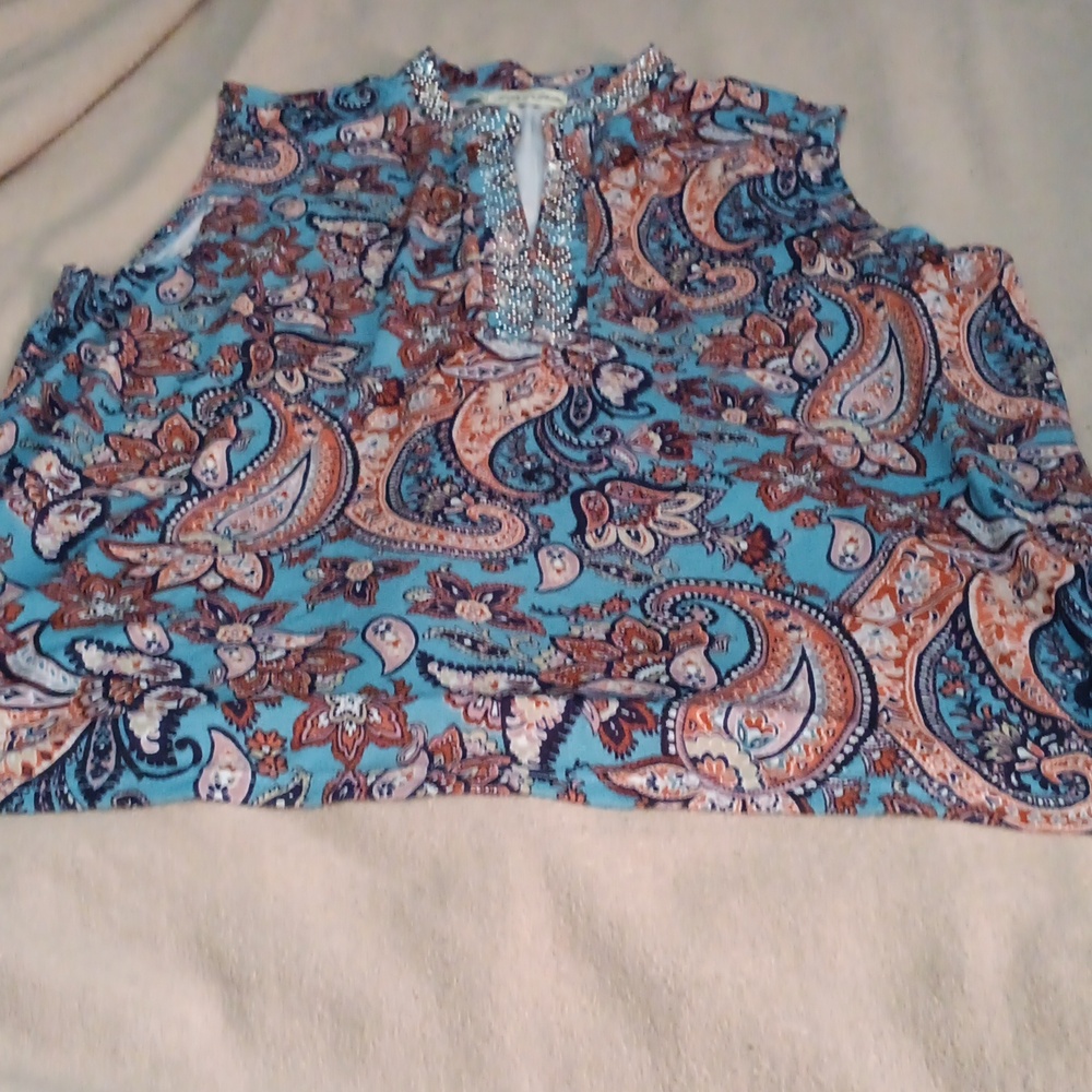 EUC women's sleeveless top